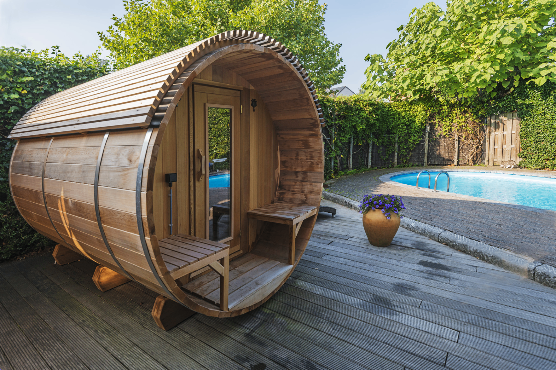 Barrel-sauna met buitenzwembad — privé sauna nabij Zemst
